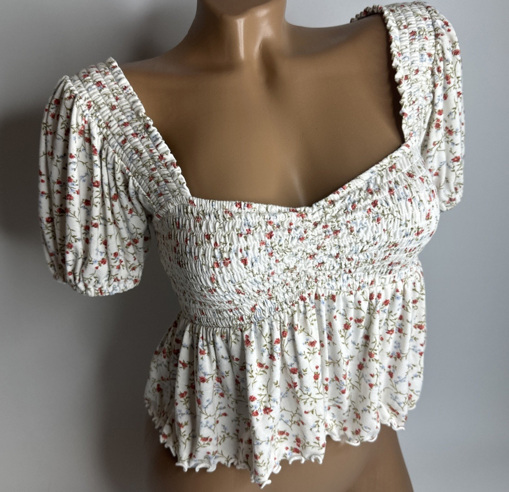 Forever 21 Ditsy Floral Smocked Crop Top Medium M Puff Sleeve Bridgerton Boho